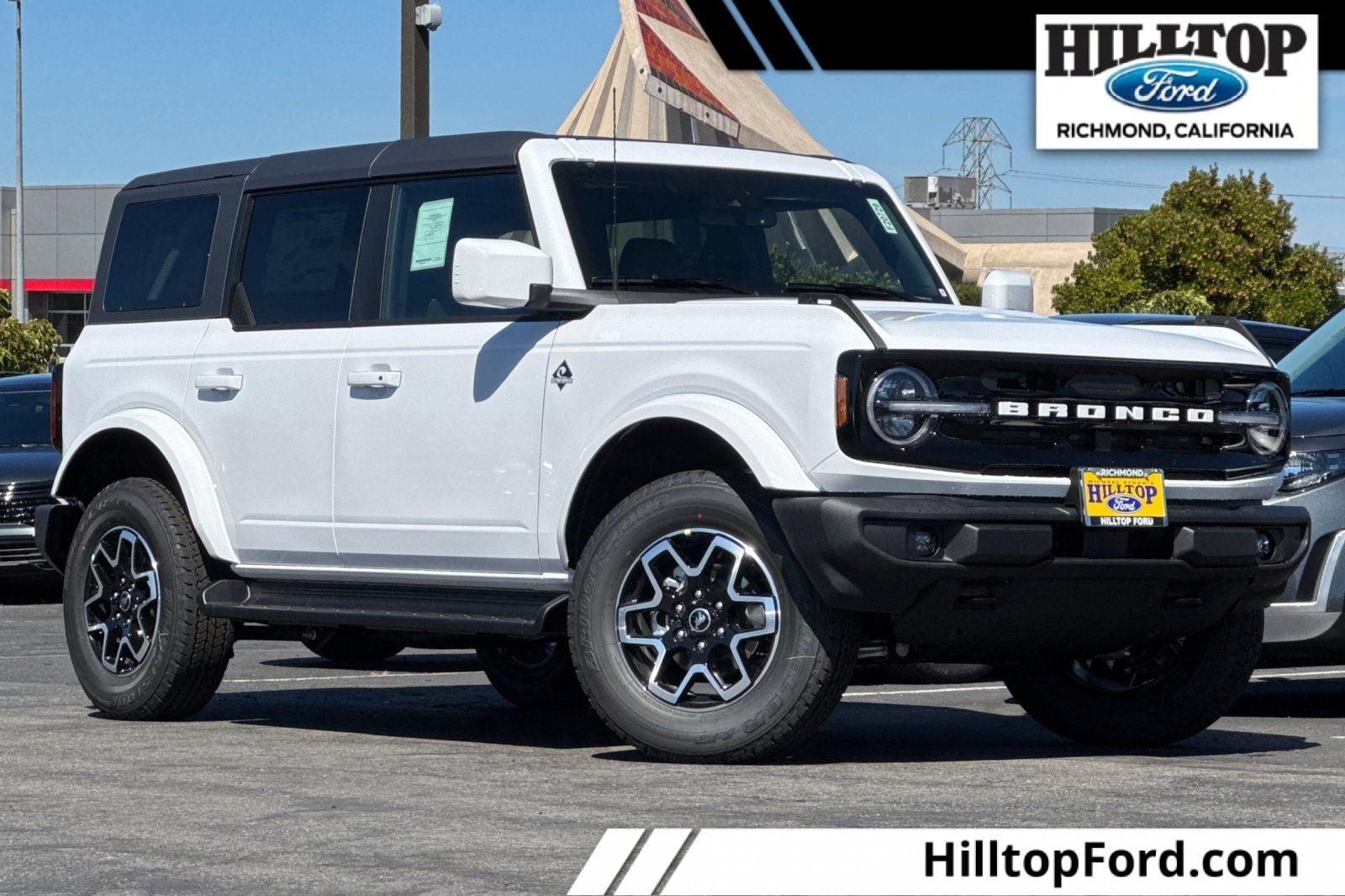 2025 Ford Bronco 4-Door Outer Banks's photo