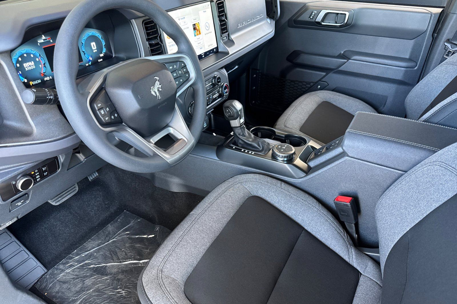 2025 Ford Bronco 4-Door Base - Photo 11