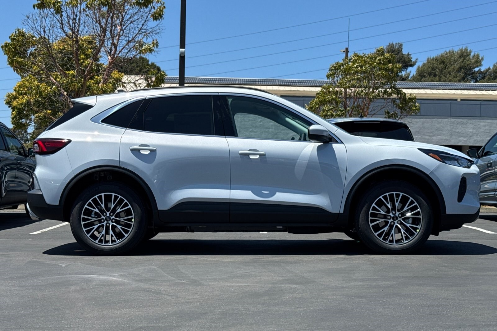 2025 Ford Escape Base photo 3