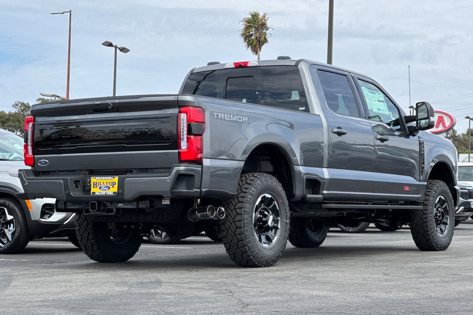 2026 Ford F-350 Platinum photo 3