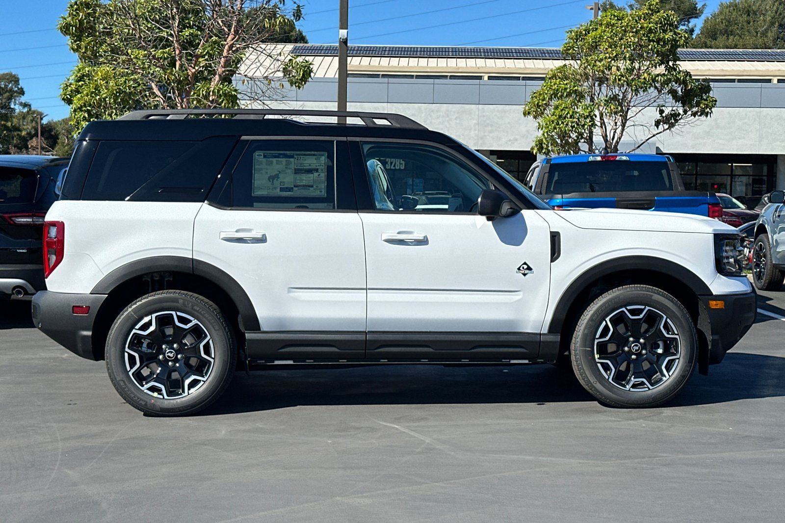 2025 Ford Bronco Sport Outer Banks photo 3