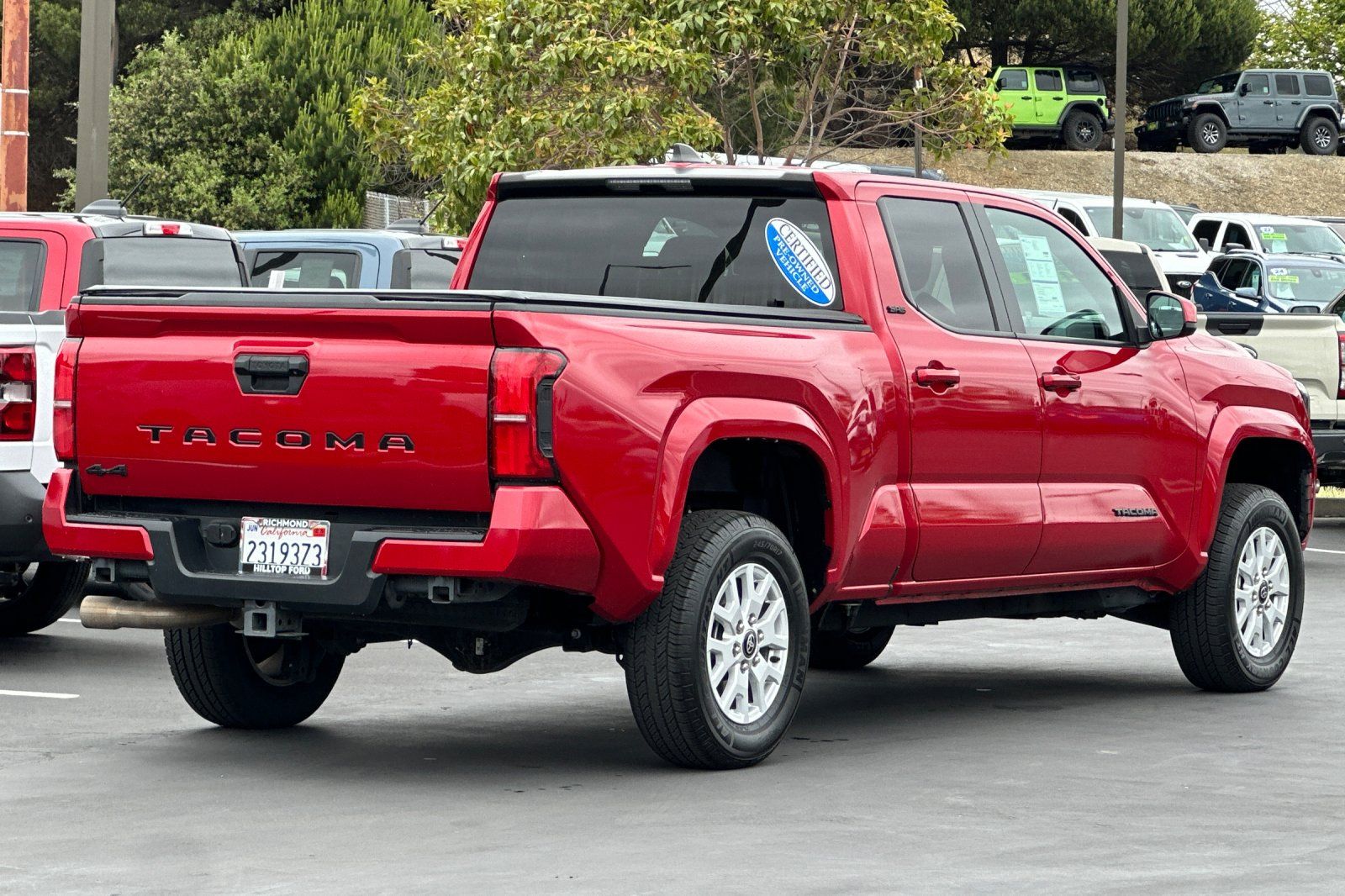 View vehicle photo 4