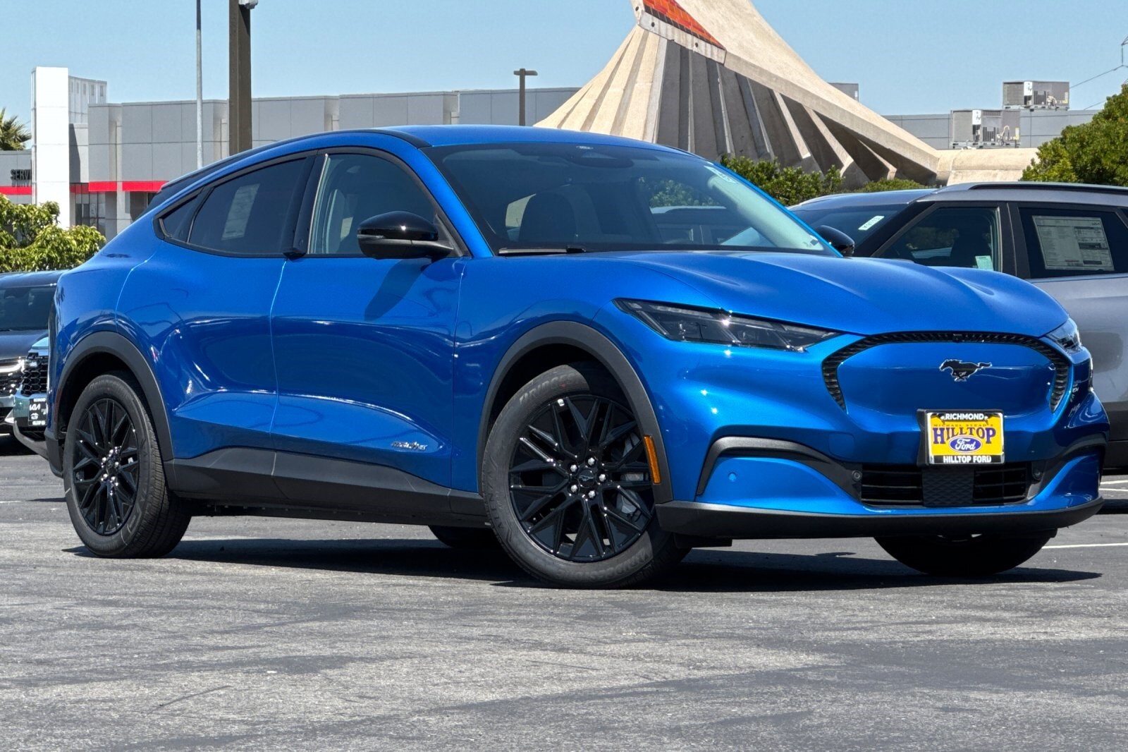2025 Ford Mustang Mach-E Select photo 2