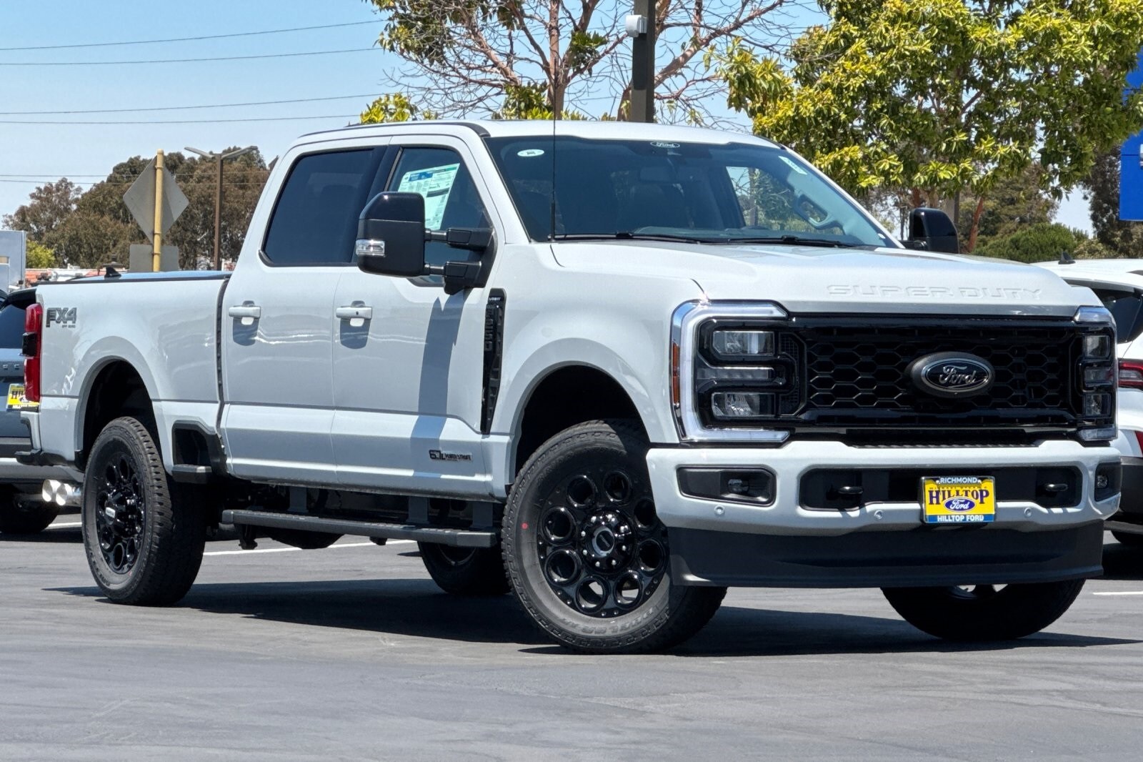 2025 Ford F-250 photo 2
