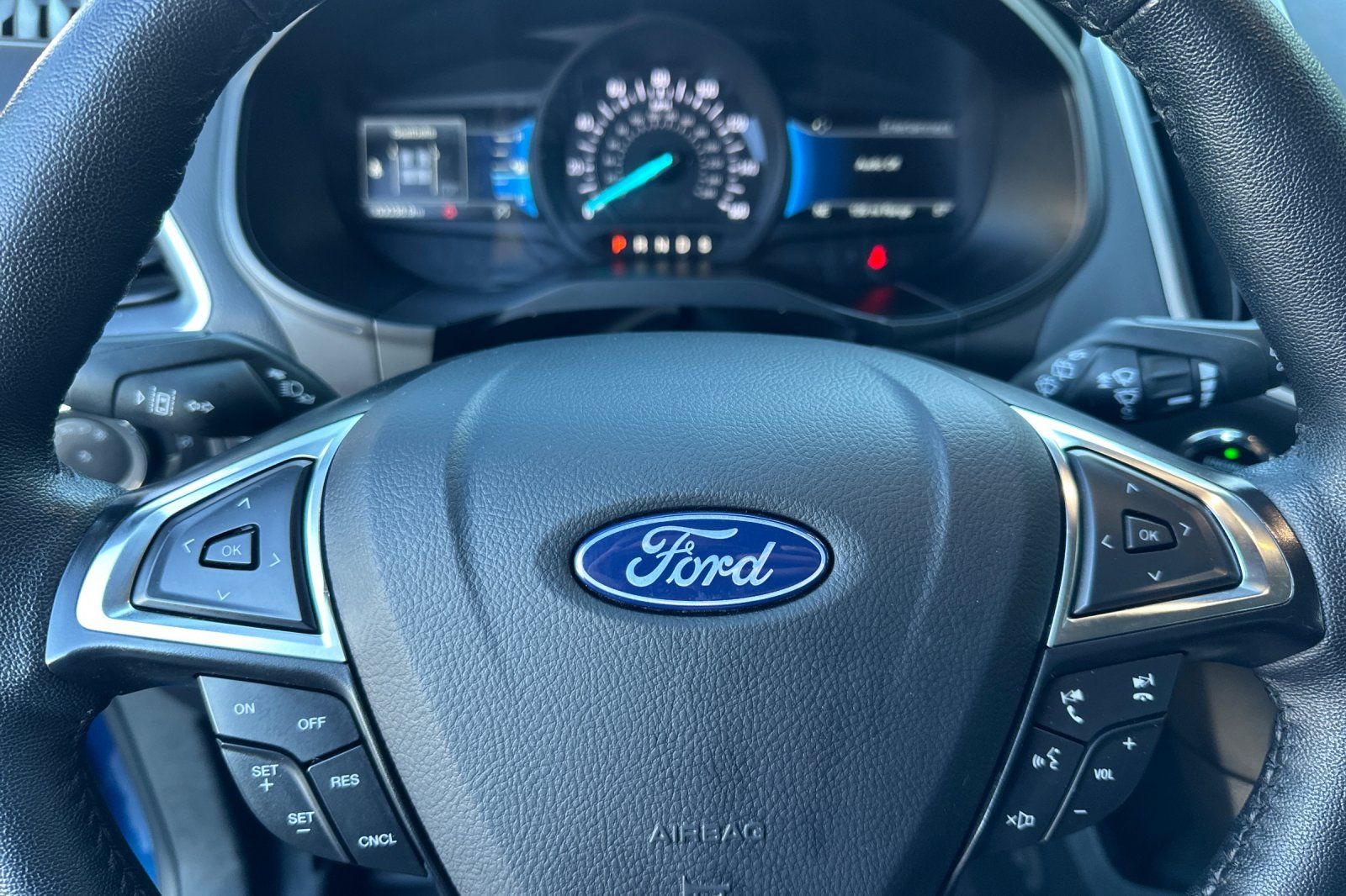 2024 Ford Edge SEL - Photo 25