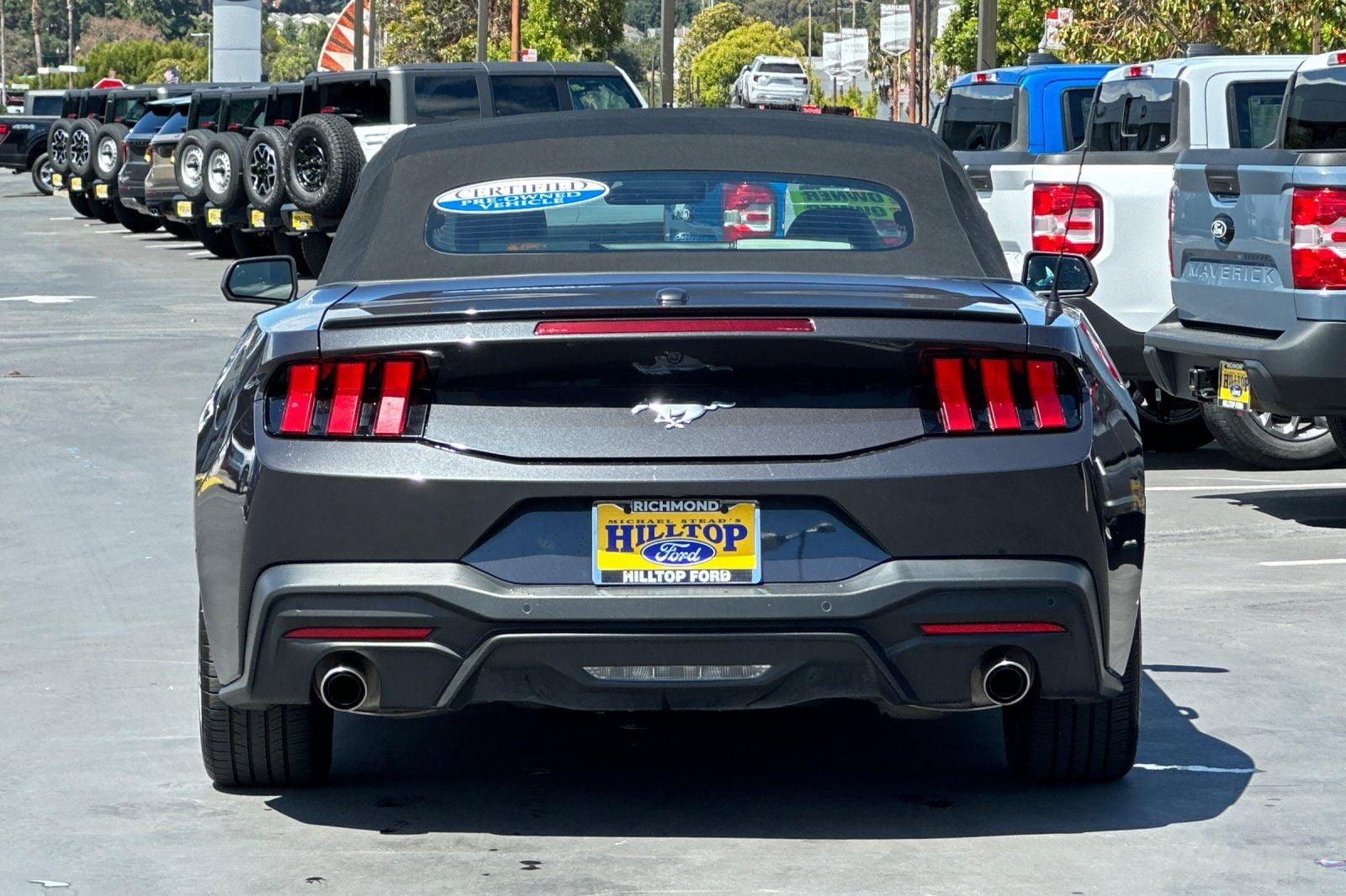 View vehicle photo 7