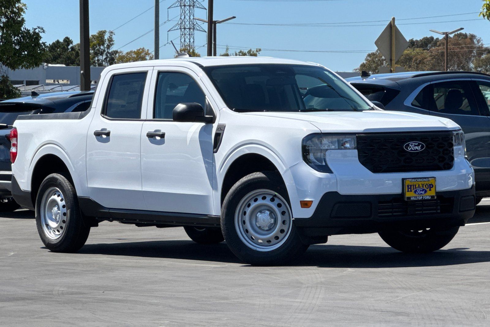 2025 Ford Maverick XL photo 2