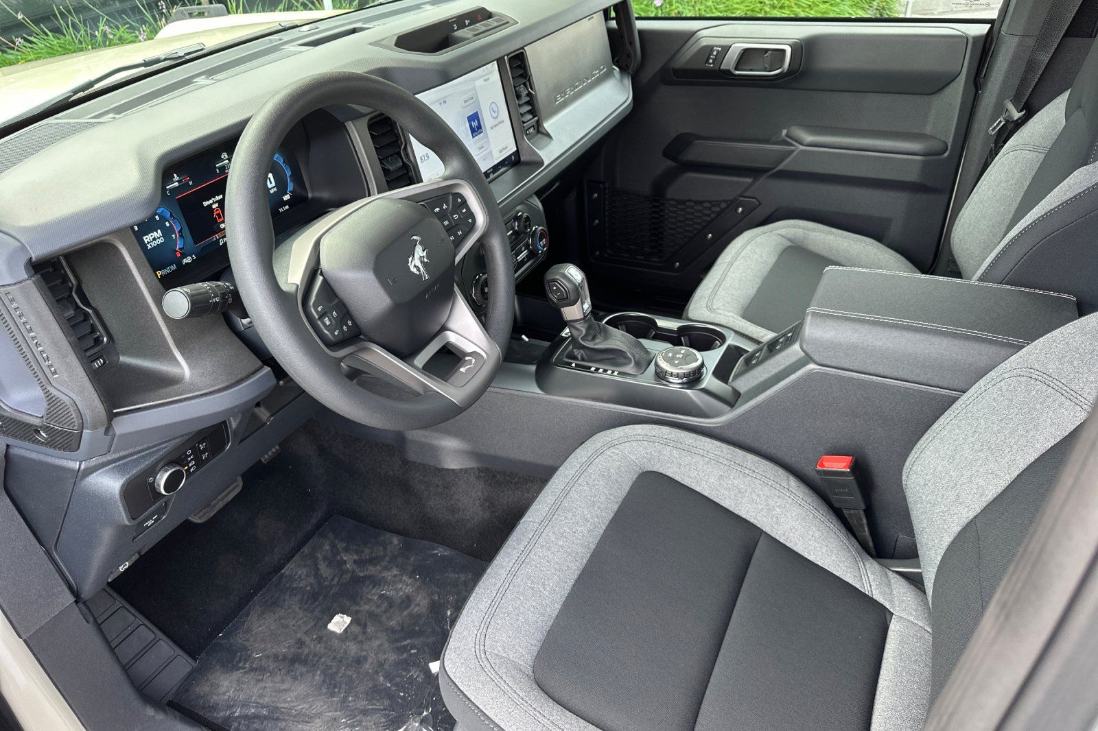 2025 Ford Bronco 4-Door Base - Photo 11