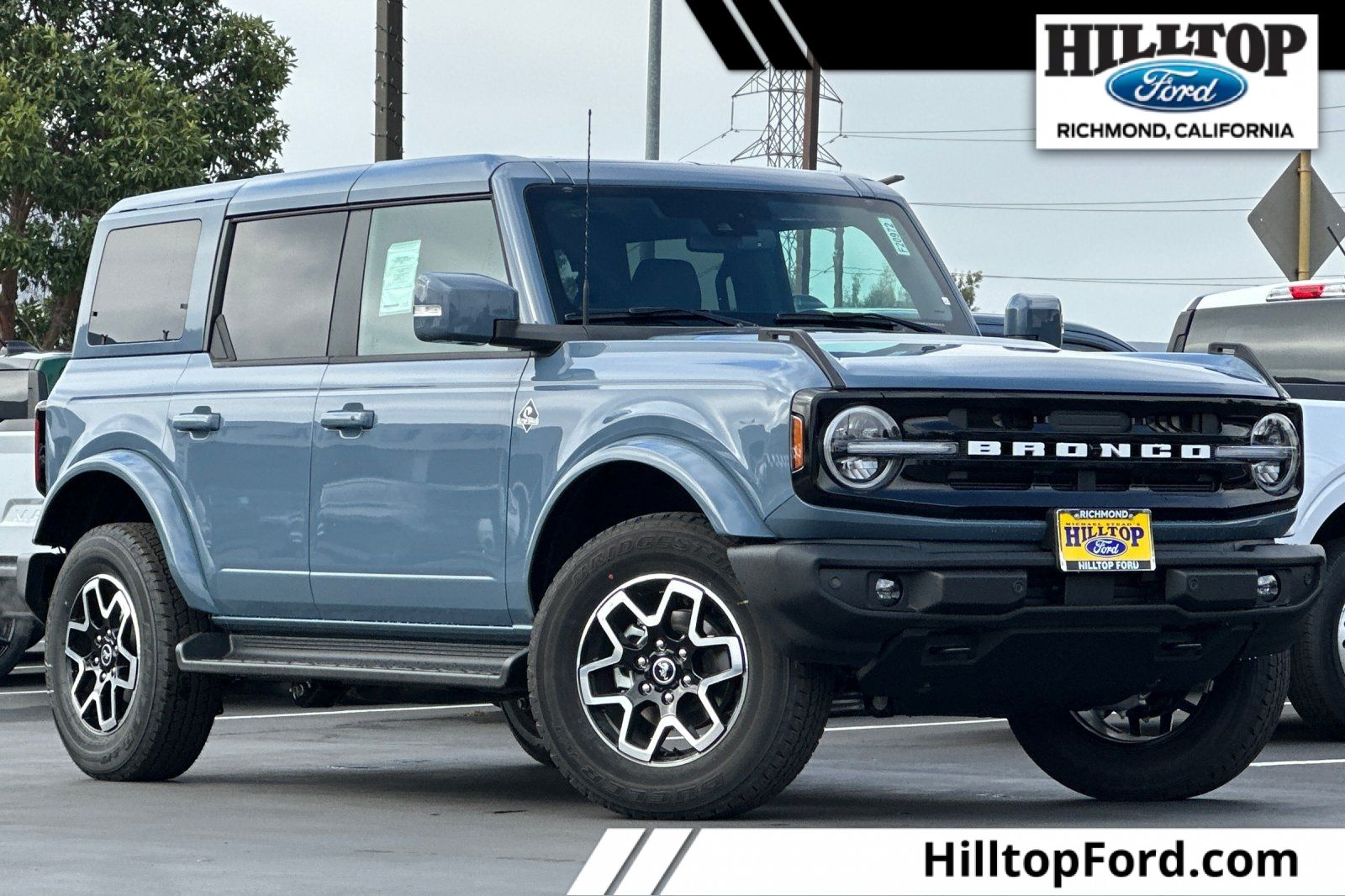 2025 Ford Bronco 4-Door Outer Banks's photo