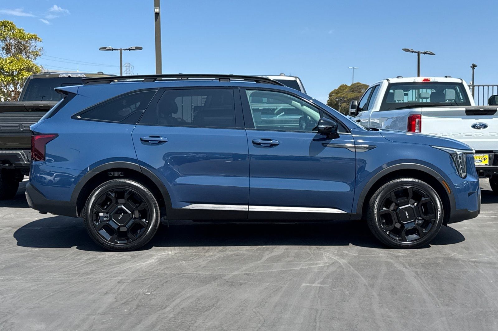 2024 Kia Sorento X-Line EX