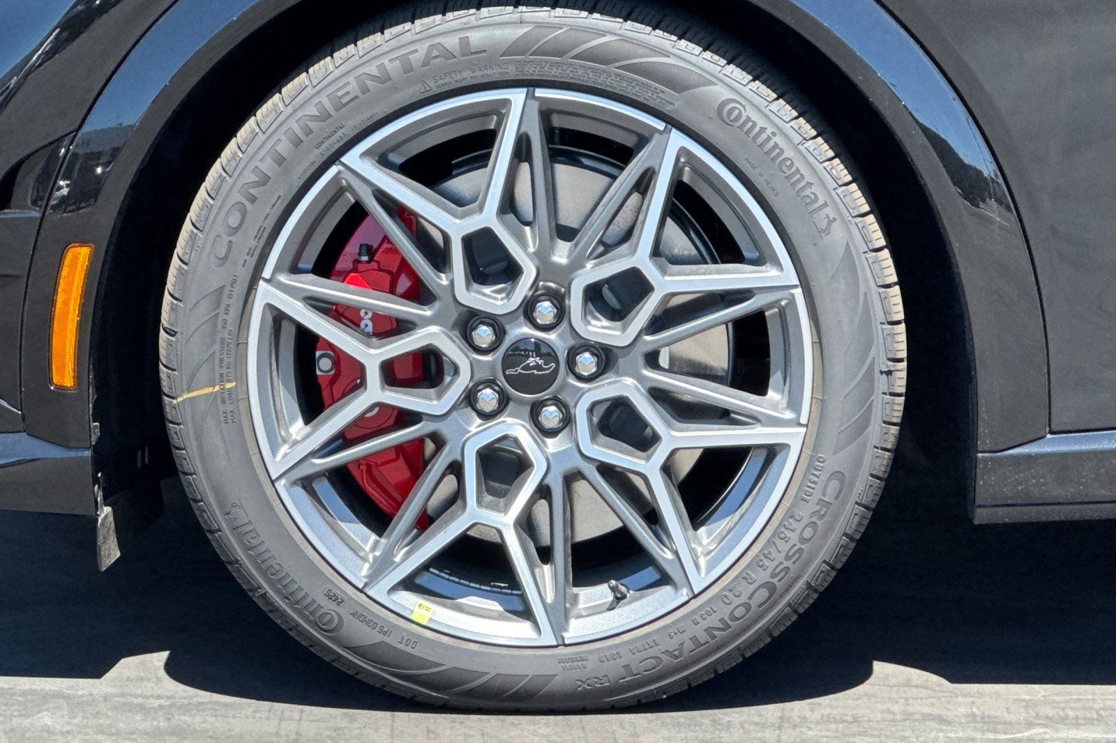 2025 Ford Mustang Mach-E GT - Photo 27