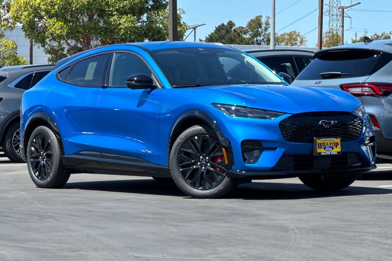 2025 Ford Mustang Mach-E Premium photo 2