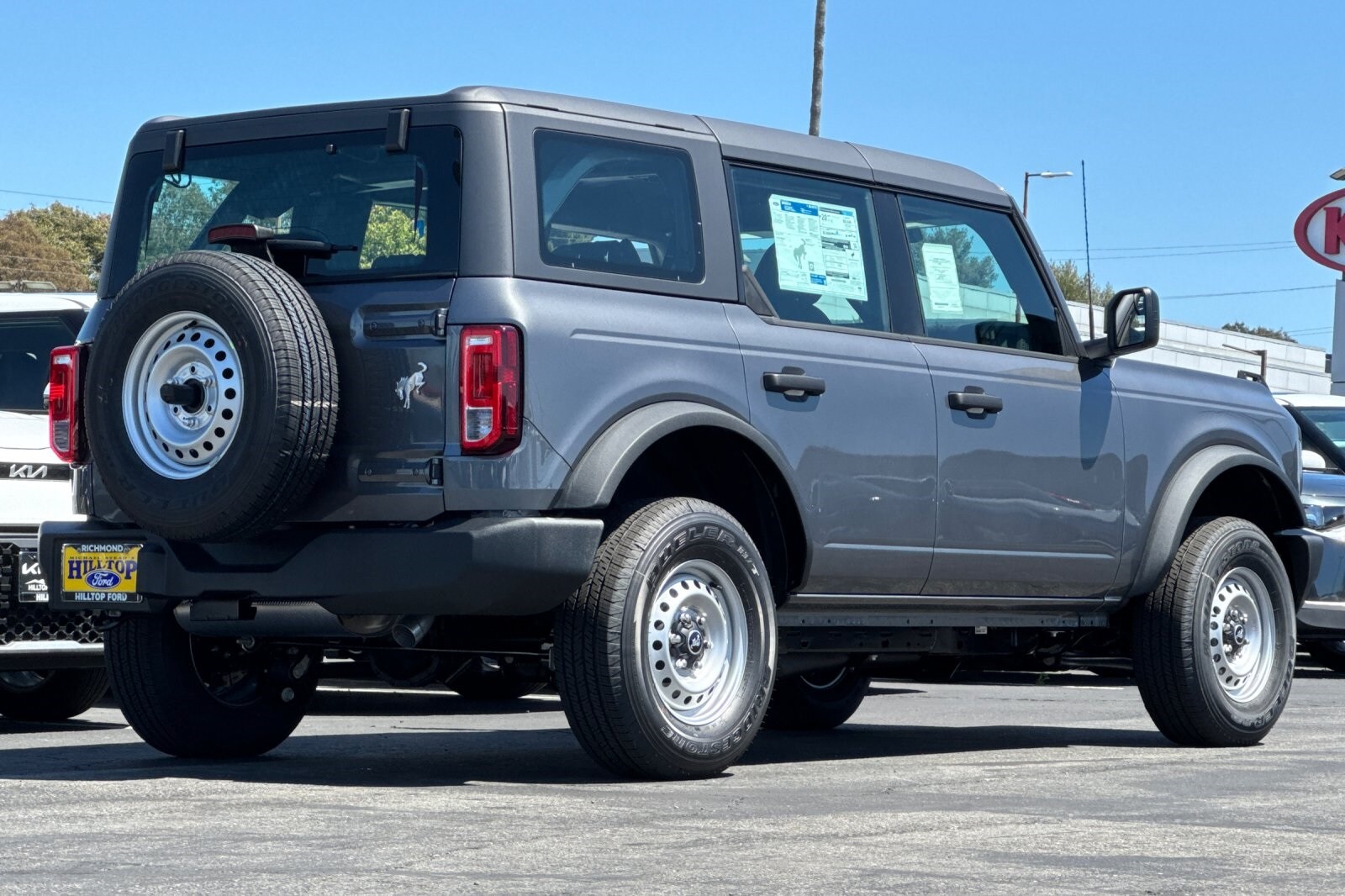 2025 Ford Bronco Base photo 2