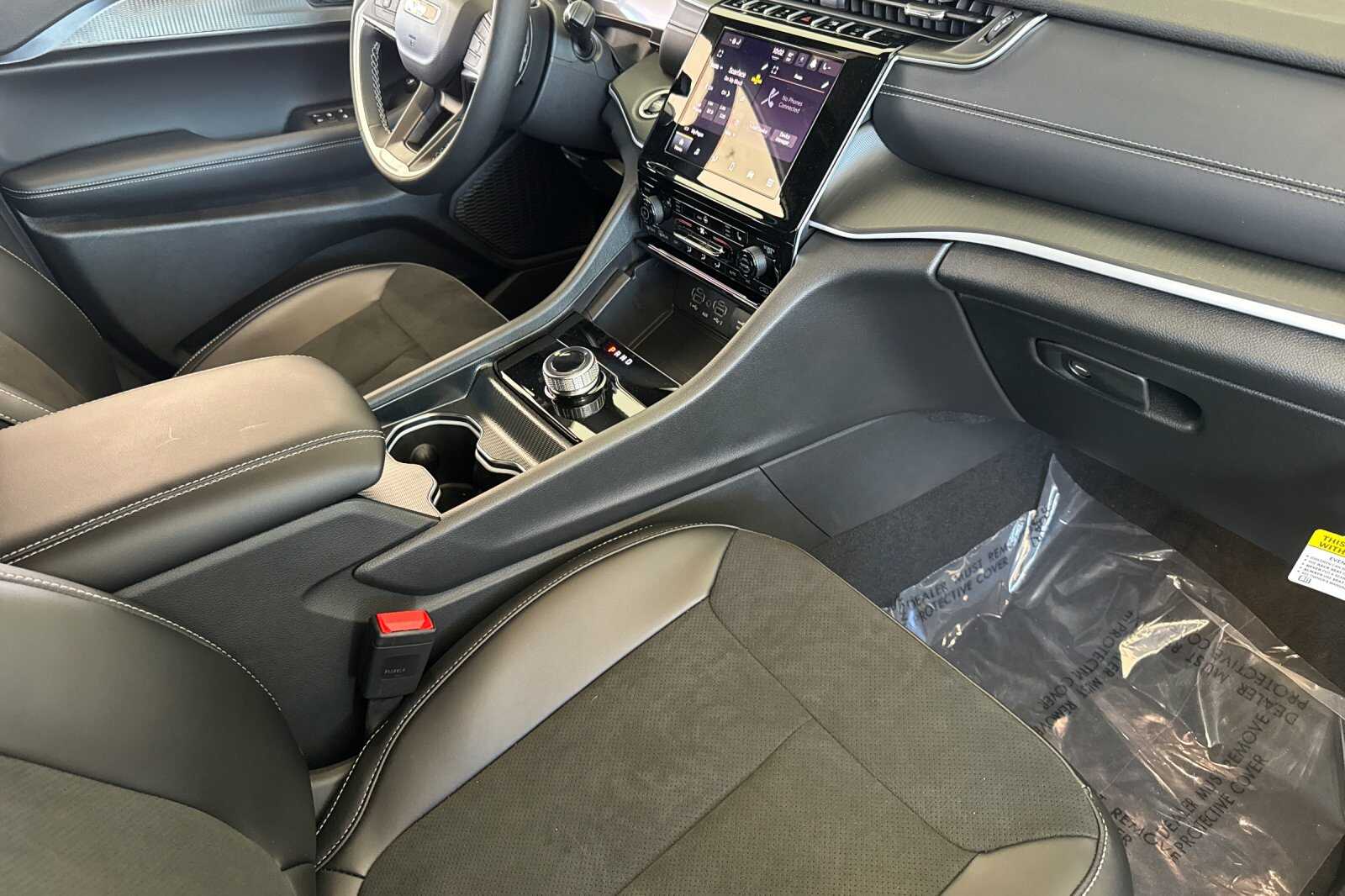 2025 Jeep Grand Cherokee L Altitude - Photo 14