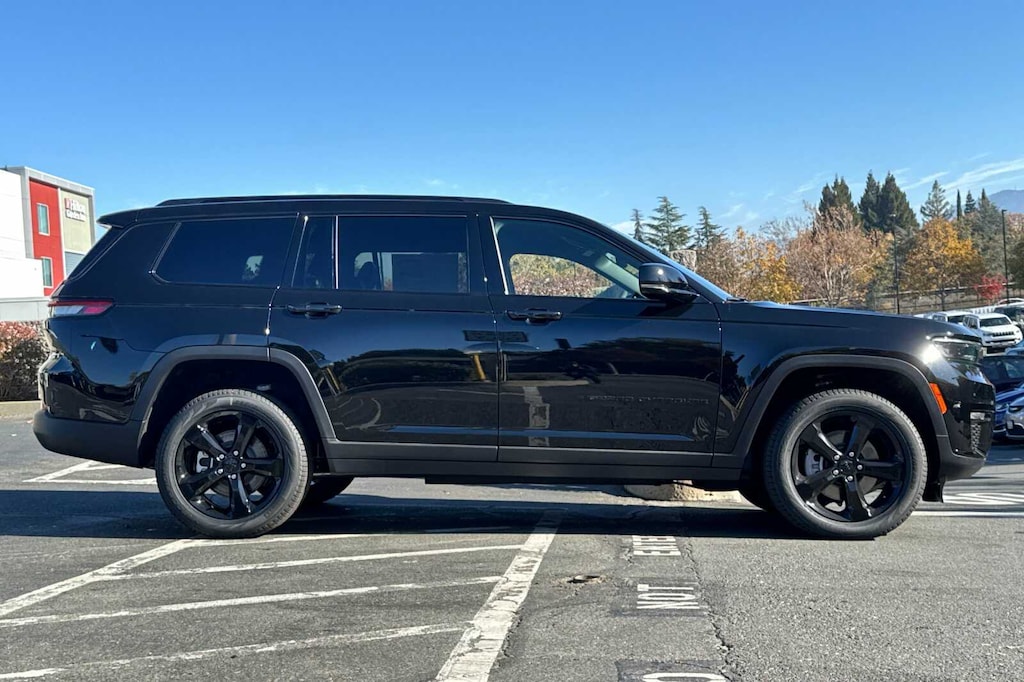 New 2025 Jeep Grand Cherokee L LIMITED 4X4 Sport Utility