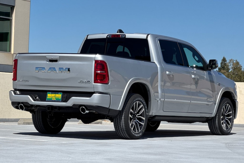 New 2026 Ram 1500 LIMITED CREW CAB 4X4 5'7 BOX Pickup