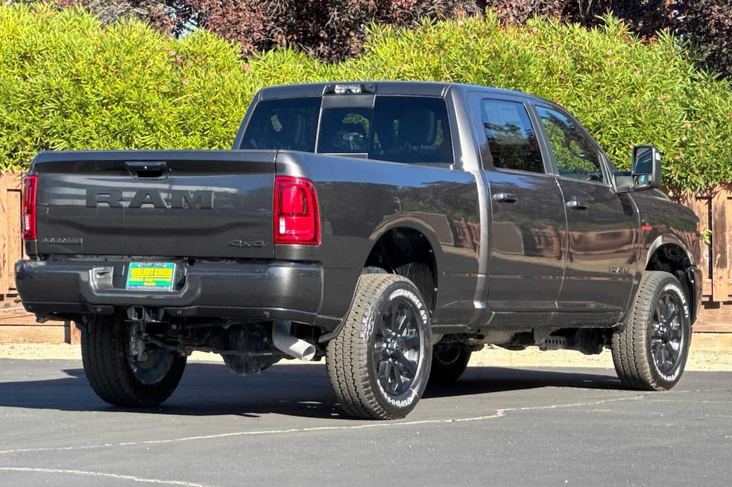 New 2026 Ram 2500 LARAMIE CREW CAB 4X4 6'4 BOX Pickup