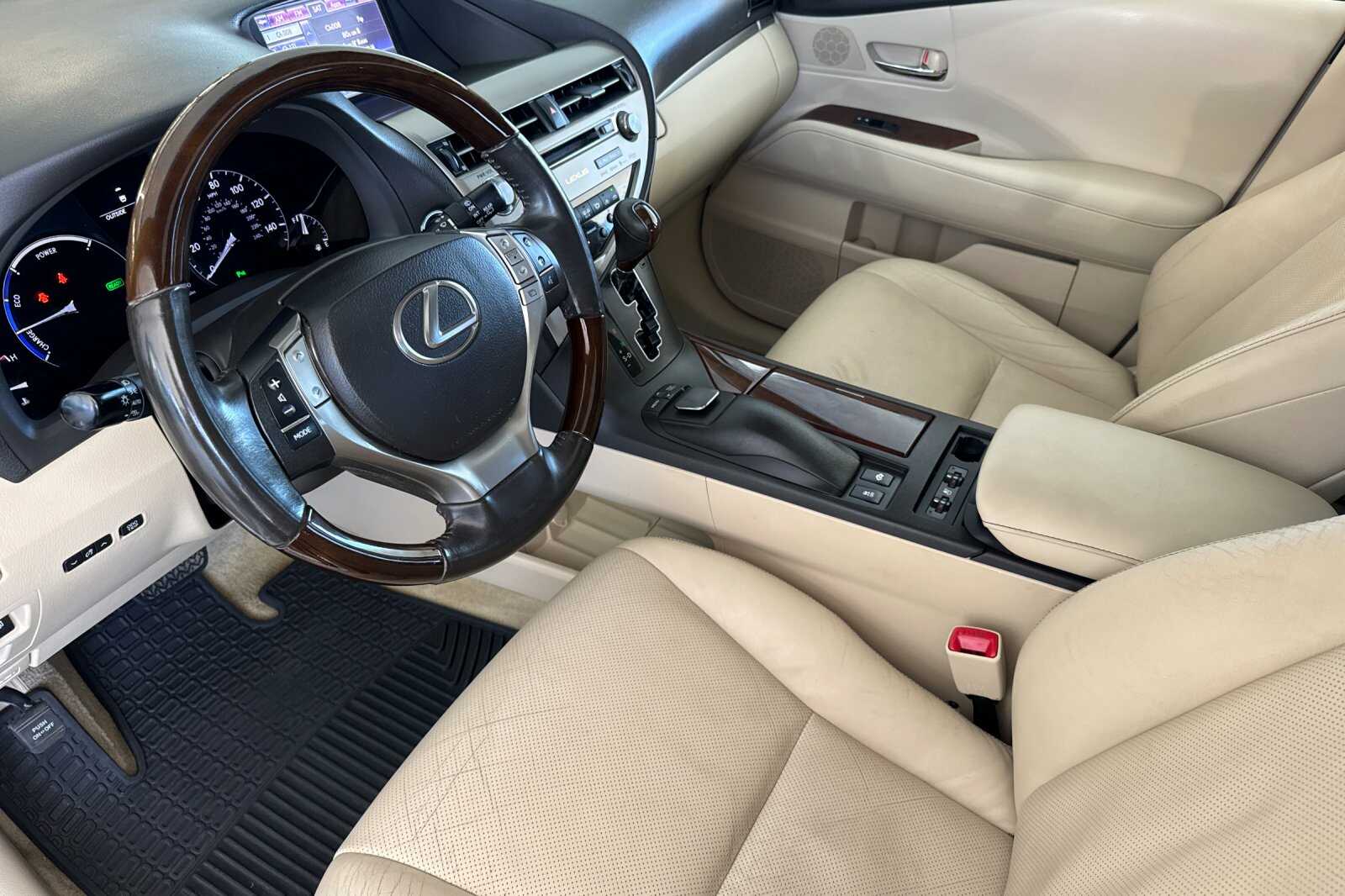 2013 LEXUS RX 450h Base photo 6