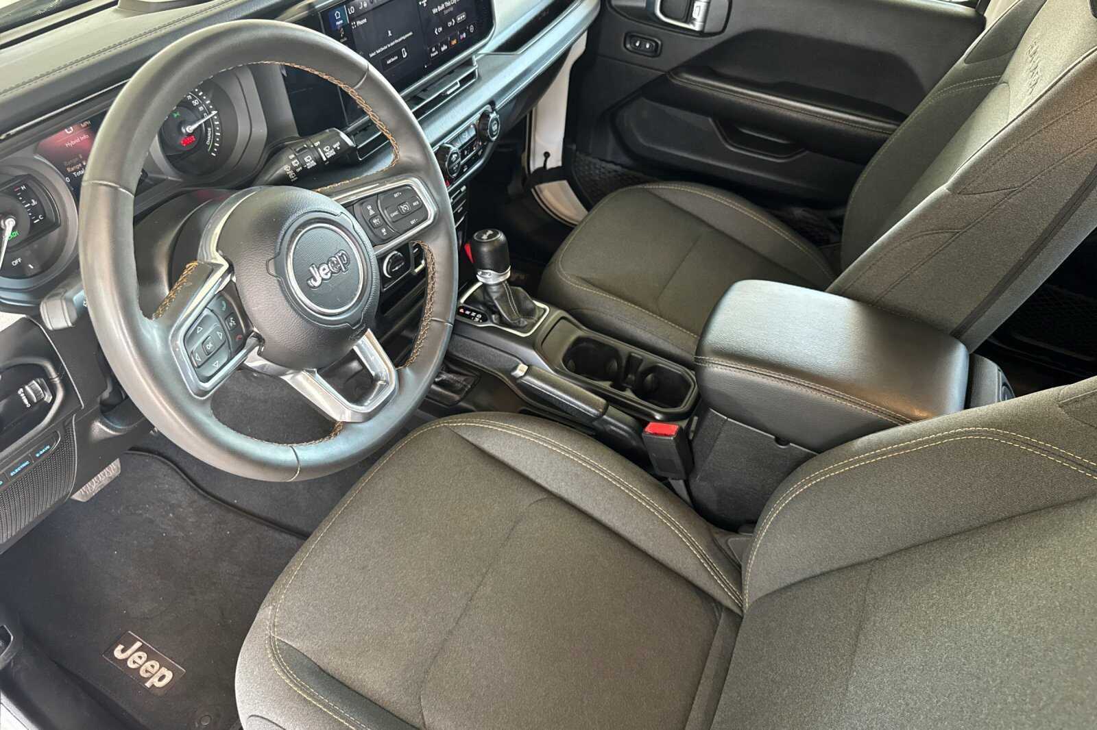 2024 Jeep Wrangler Unlimited Sahara 4xe photo 6