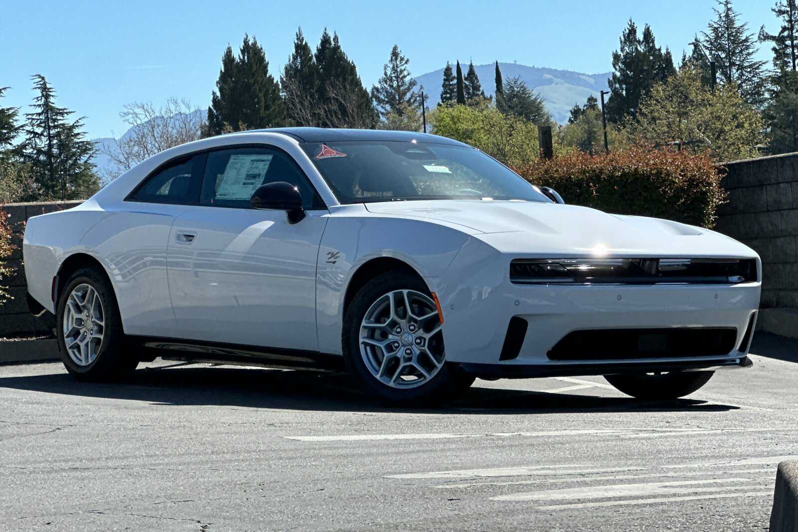 2025 Dodge Charger Daytona R/T AWD photo 2