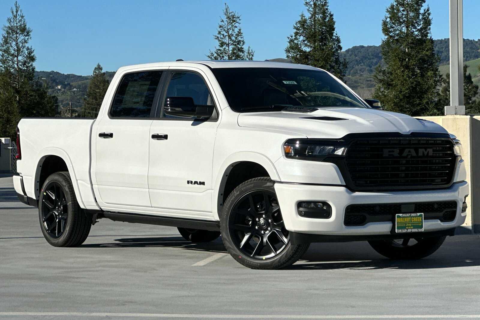 2025 Ram 1500 Laramie photo 2