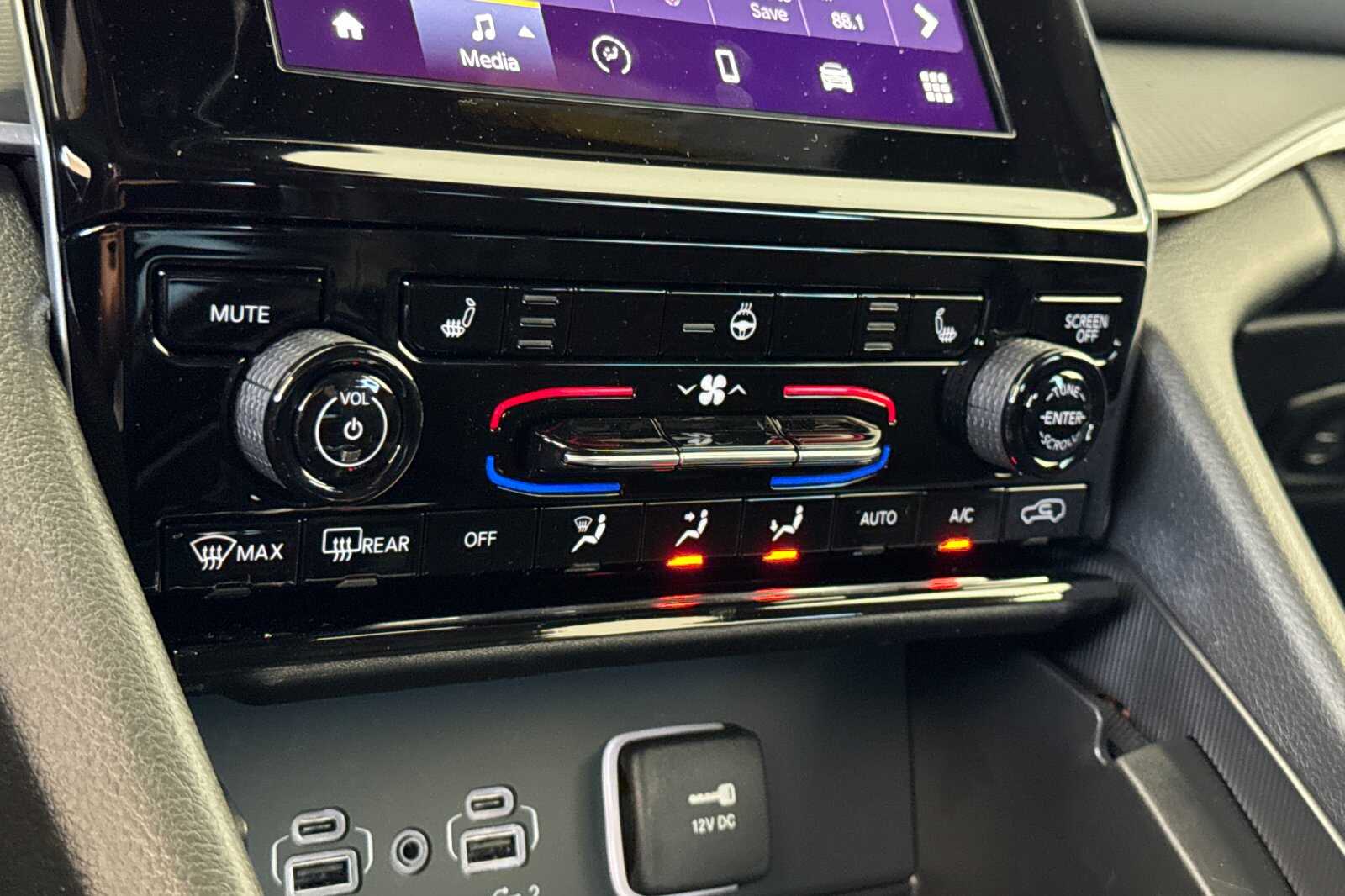 2025 Jeep Grand Cherokee Altitude - Photo 17