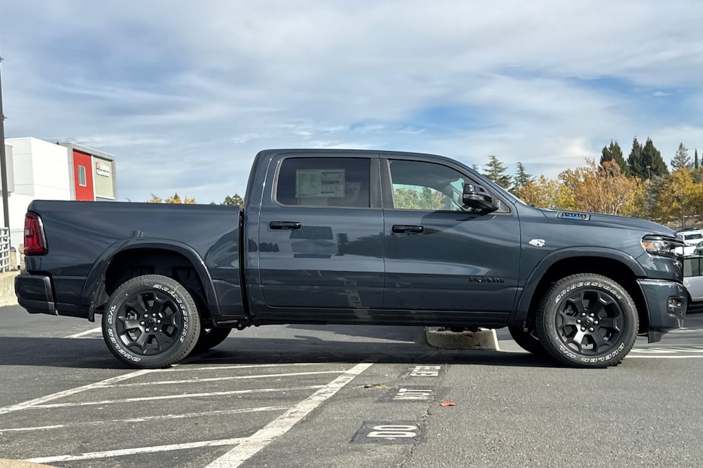 New 2026 Ram 1500 BIG HORN CREW CAB 4X4 5'7 BOX Pickup