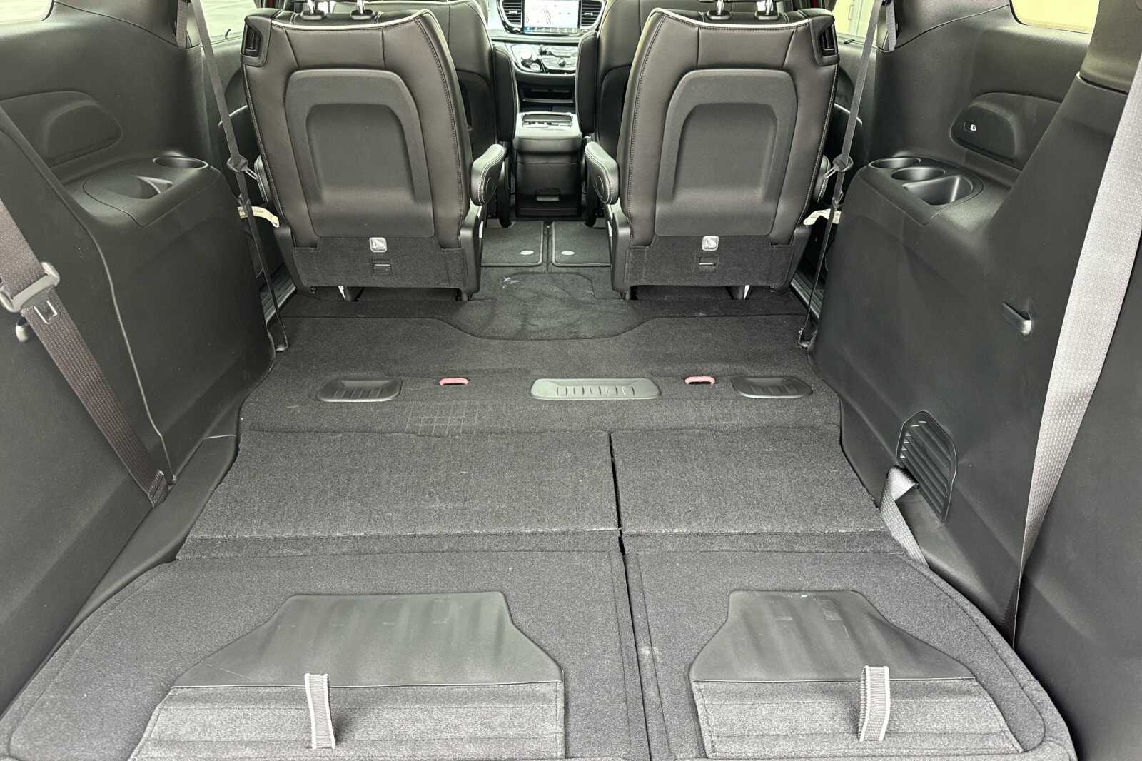 2026 Chrysler Pacifica Limited - Photo 13