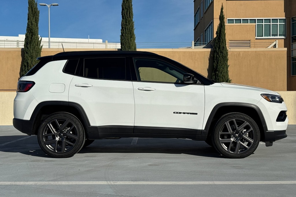 New 2026 Jeep Compass LIMITED ALTITUDE 4X4 Sport Utility