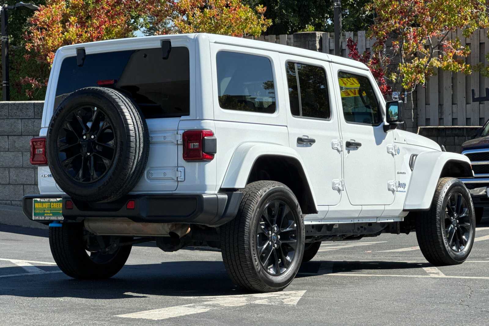 2024 Jeep Wrangler Unlimited Sahara 4xe photo 4