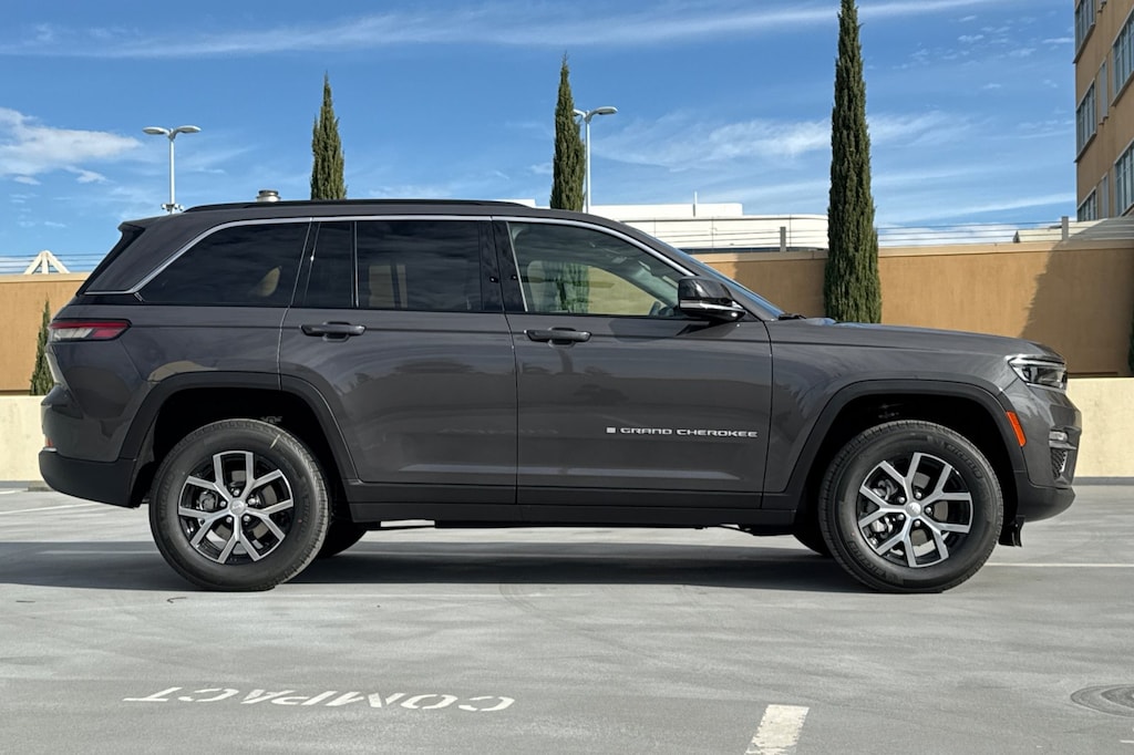 New 2025 Jeep Grand Cherokee LIMITED 4X4 Sport Utility