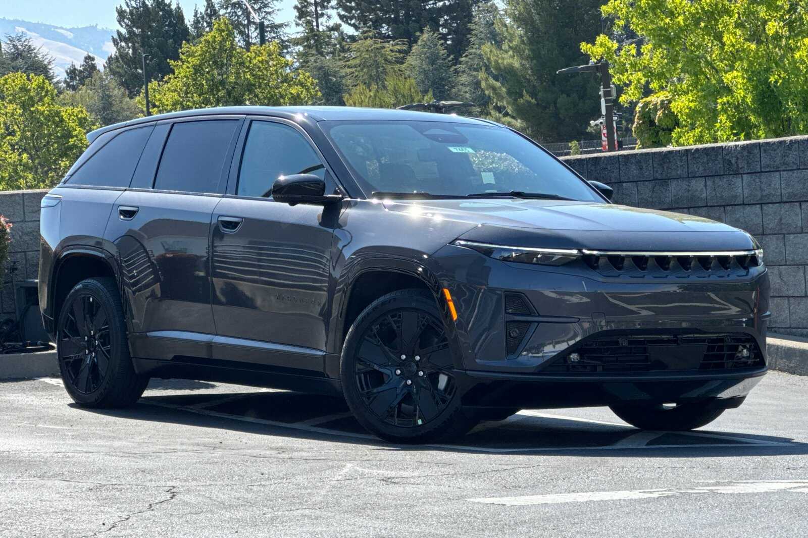 2025 Jeep Wagoneer S Launch Edition photo 2