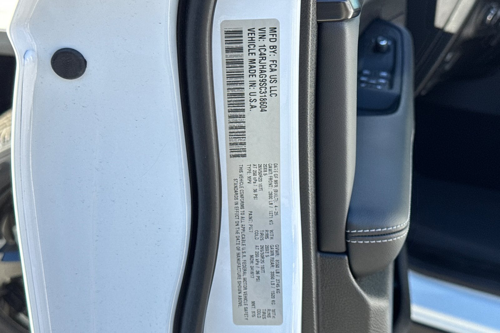 2025 Jeep Grand Cherokee Altitude - Photo 24