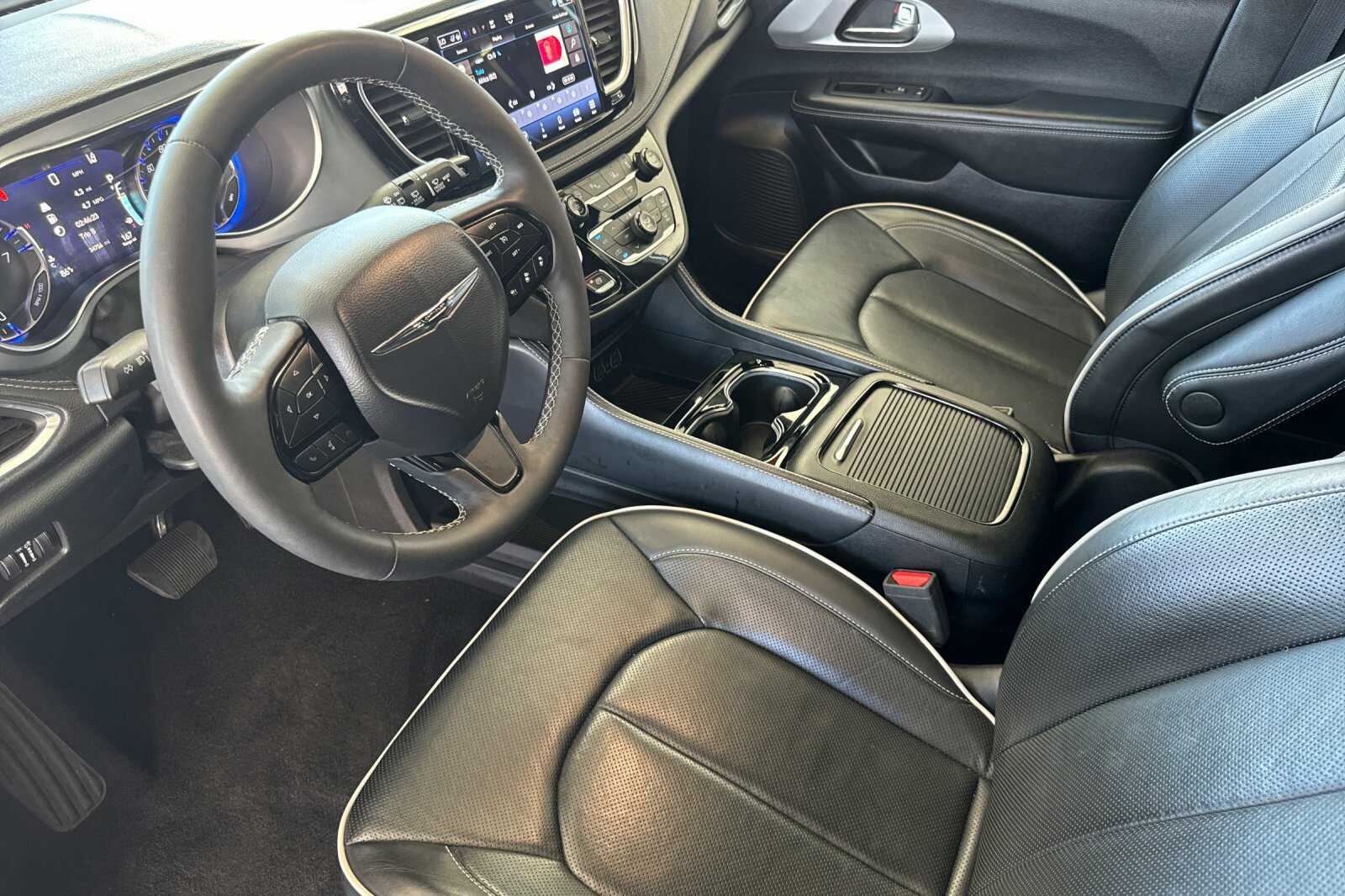 2025 Chrysler Pacifica Limited photo 6