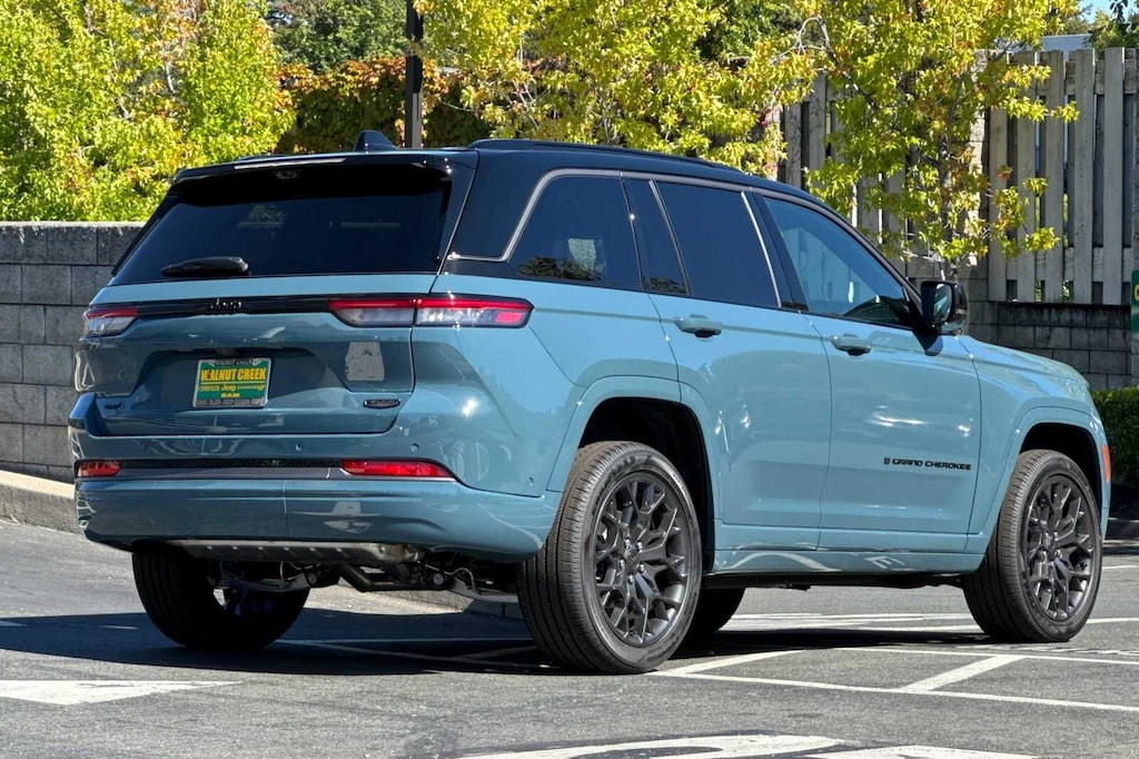 New 2026 Jeep Grand Cherokee SUMMIT 4X4 Sport Utility