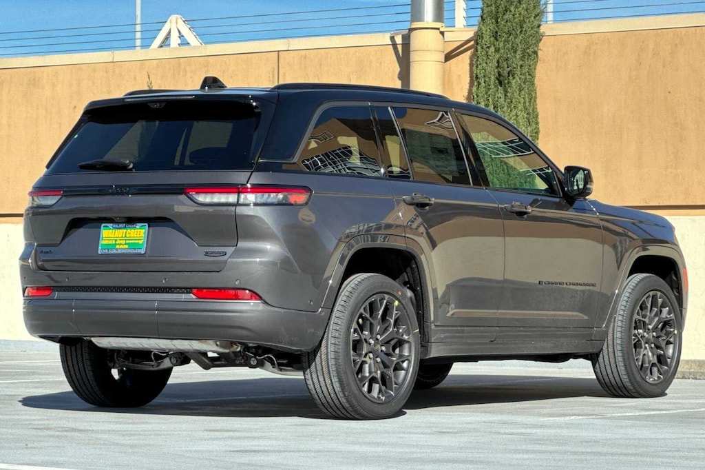 New 2026 Jeep Grand Cherokee SUMMIT 4X4 Sport Utility