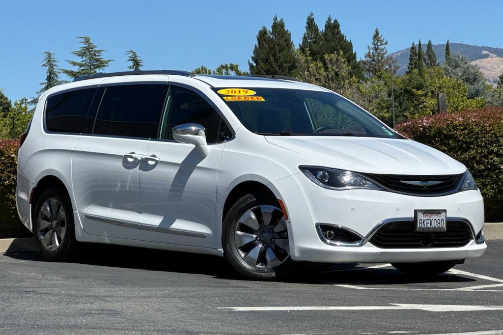 Used 2019 Chrysler Pacifica Hybrid Limited Van