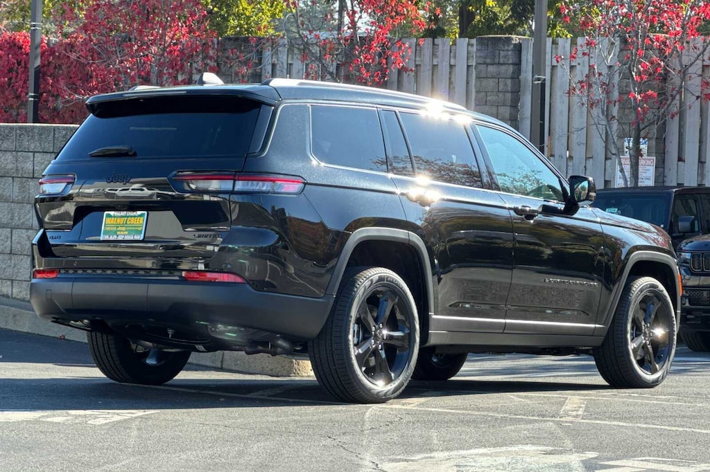 New 2025 Jeep Grand Cherokee L LIMITED 4X4 Sport Utility