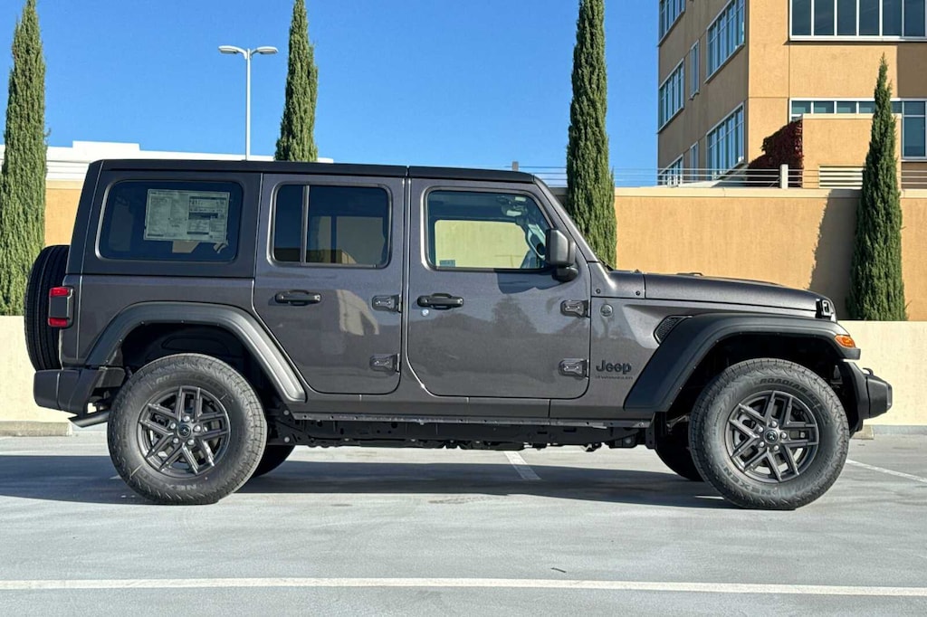 New 2026 Jeep Wrangler 4-DOOR SPORT S Sport Utility