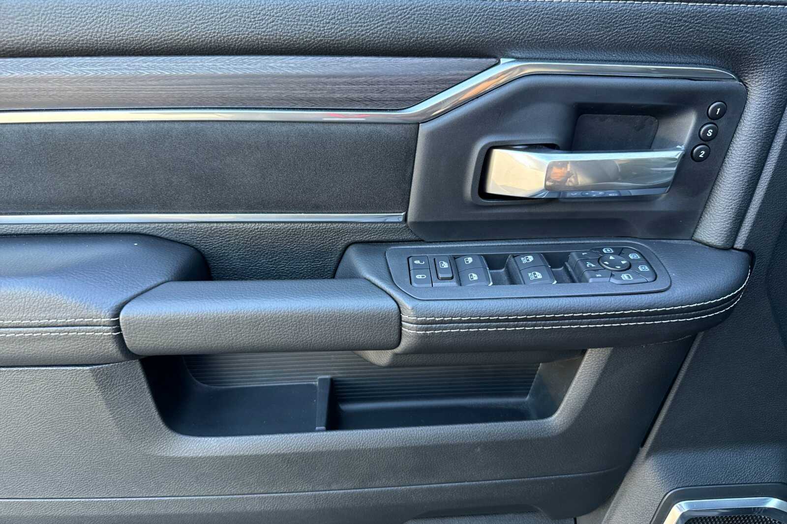 2026 RAM 2500 Laramie - Photo 8
