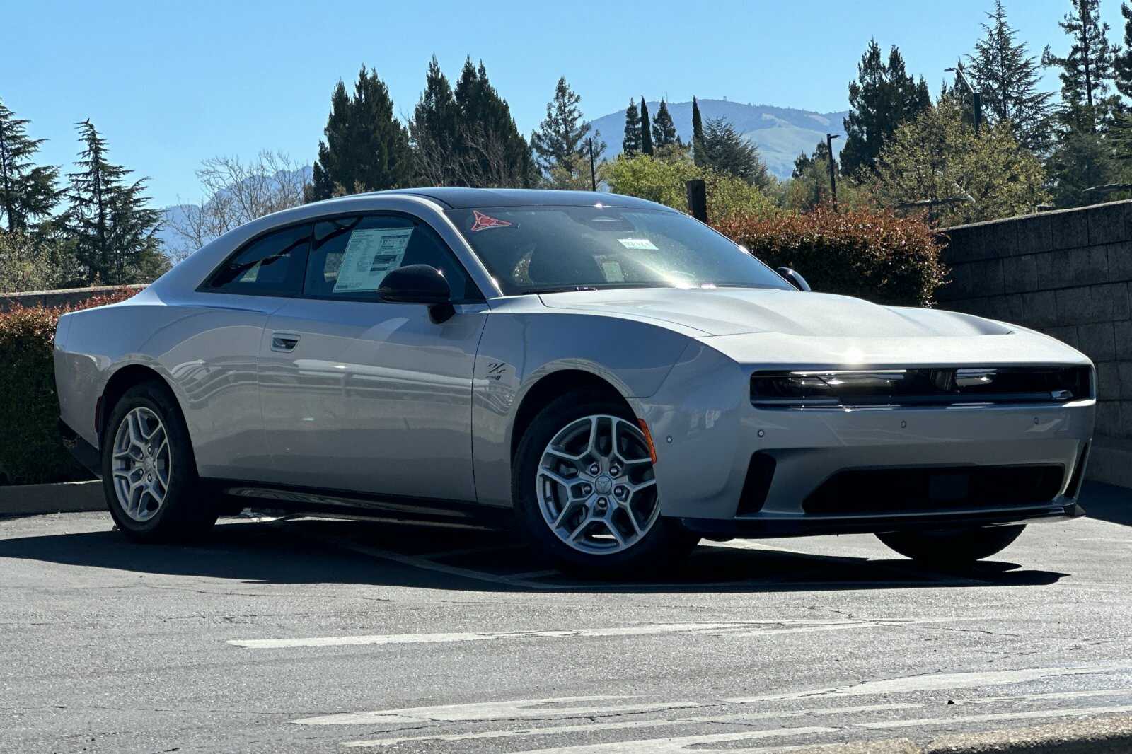2025 Dodge Charger Daytona R/T AWD photo 2