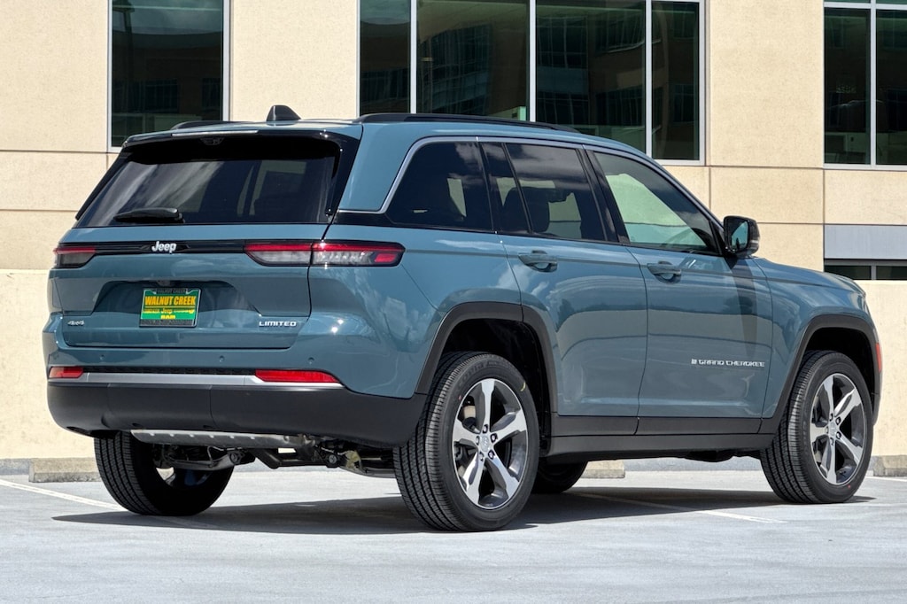 New 2026 Jeep Grand Cherokee LIMITED 4X4 Sport Utility