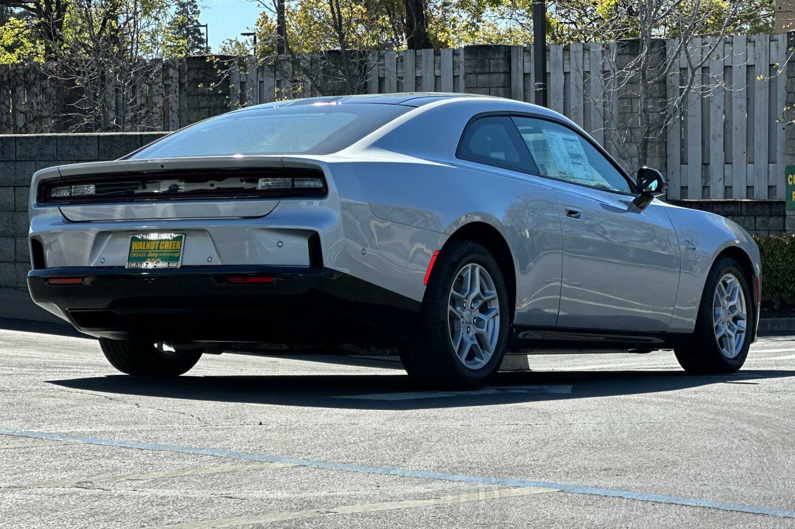 2025 Dodge Charger Daytona R/T AWD photo 4