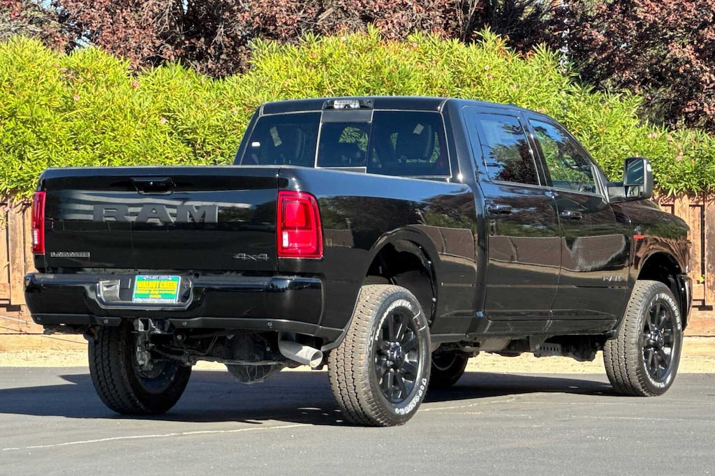 New 2026 Ram 2500 LARAMIE CREW CAB 4X4 6'4 BOX Pickup