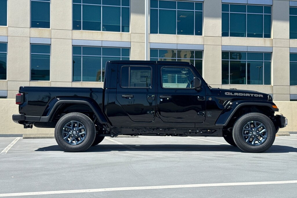 New 2026 Jeep Gladiator 85TH ANNIVERSARY EDITION 4X4 Pickup