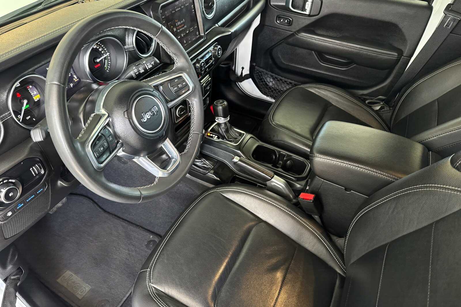 2023 Jeep Wrangler Unlimited Sahara 4xe photo 6