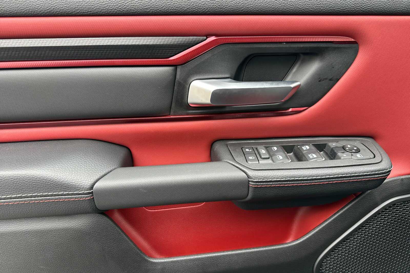 2026 RAM 1500 Rebel - Photo 8