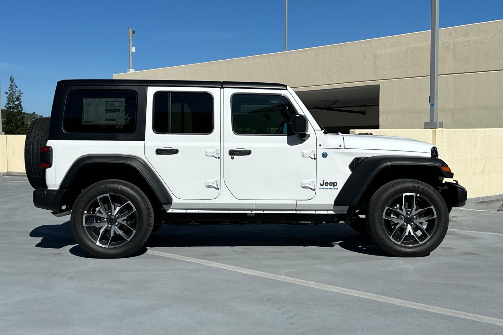 2025 Jeep Wrangler 4xe Sport S photo 3