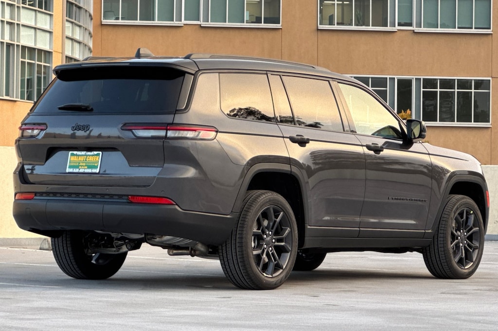 New 2025 Jeep Grand Cherokee L LIMITED 4X4 Sport Utility