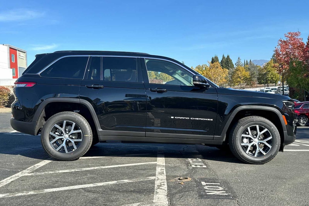 New 2025 Jeep Grand Cherokee LIMITED 4X4 Sport Utility